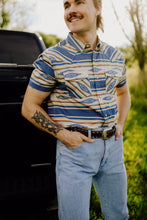 Load image into Gallery viewer, Ariat Retro Fit Aztec Men&#39;s Shirt