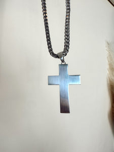 Twister MNS Leather Cross Necklace